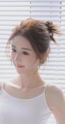 <b>并不法收受巨额财物；操纵职为他人正在企业运</b>
